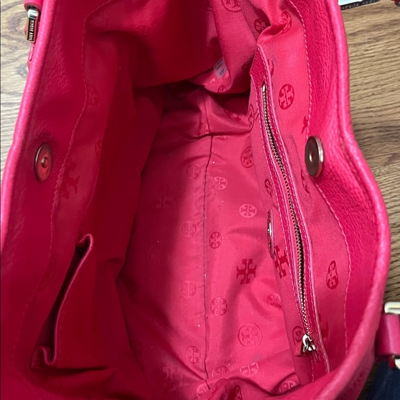 Tory Burch Amanda Tote - Picture 5 of 11